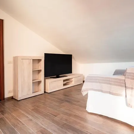 Апартаменты La Soffitta Dei Sogni 010059-lt-2481 Сестри-Леванте