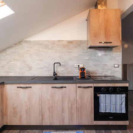 Apartment La Soffitta Dei Sogni 010059-lt-2481